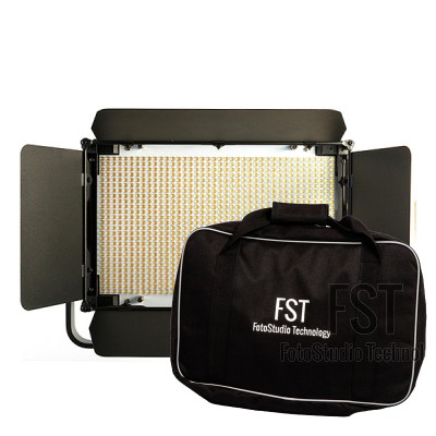 Осветитель FST LP-1024 в комплекте с сумкой