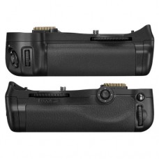 Батарейный блок FOR NIKON MB-D10 для NIKON D300 / D300S / D700 Батарейный блок FOR NIKON MB-D10 для NIKON D300 / D300S / D700